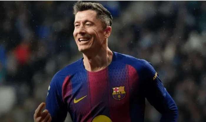 开云-巴萨设莱万留队条件，需接受新角色及降薪|巴塞罗那|罗伯特·莱万多夫斯基|薪资谈判|俱乐部|莱万多夫斯基_新浪体育_新浪新闻